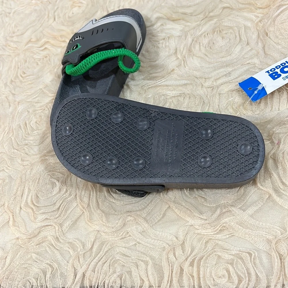FREE* Swiggles Shark shoes size 10